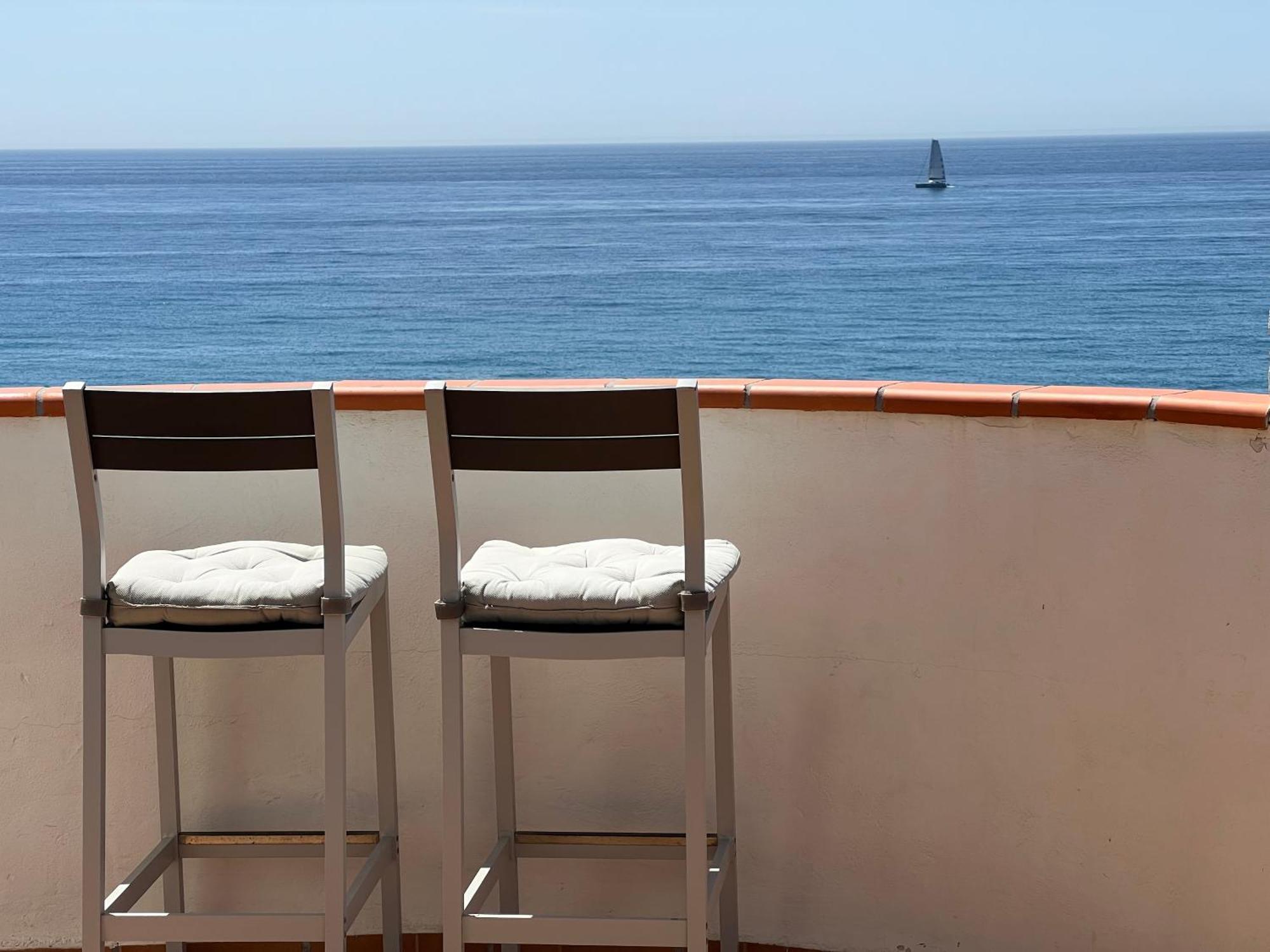Beachfront Penthouse Apartment With Large Terrace And Breathtaking Sea Views Close To Marbella Spain Sitio de Calahonda Exterior foto